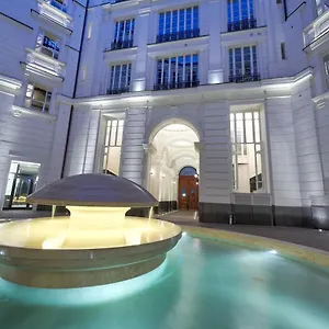 The One Luxury Appartement